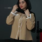 شومیز-یقه-شکاری-مینا-رنگ-کرمی