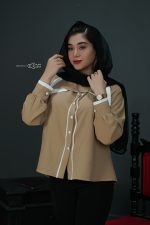 شومیز-یقه-شکاری-مینا-رنگ-کرمی