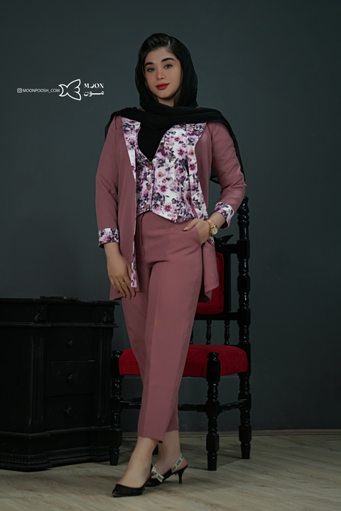 کت-و-شلوار-زنانه-گلریز-رنگ-کالباسی